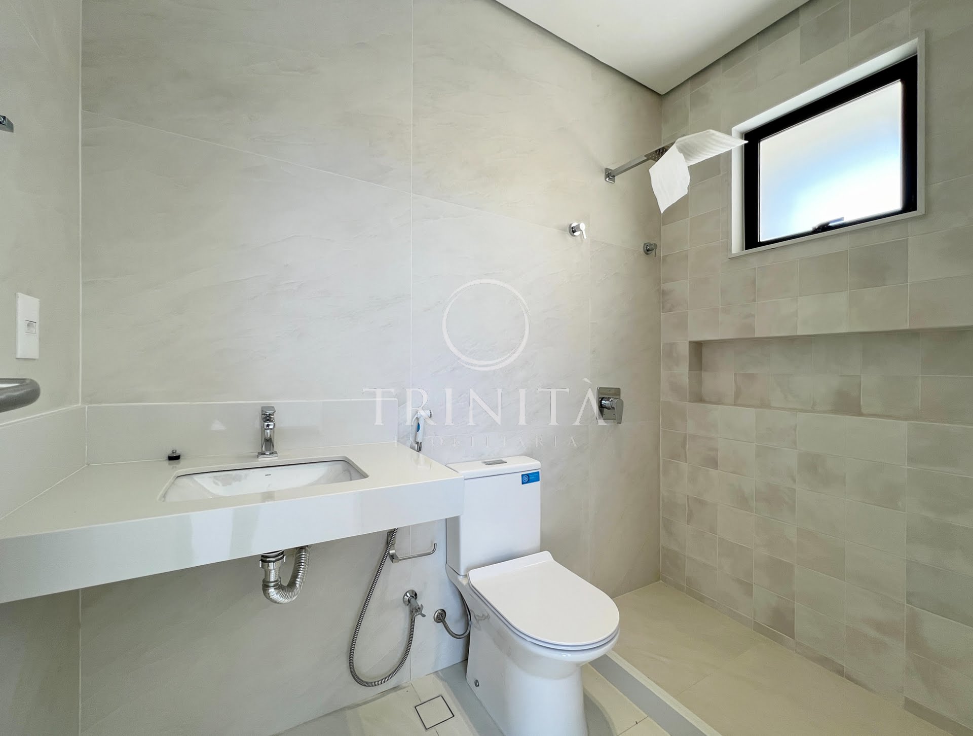 Sagrada Família - Lavabo  - Trinita