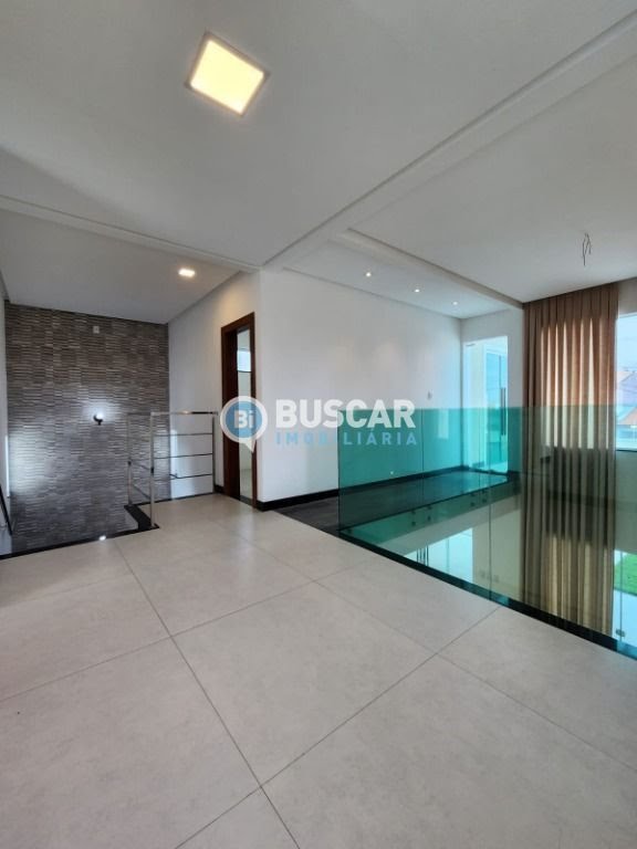 Casa à venda com 4 quartos, 2 suítes, 5 vagas e 330m² no Cidade Nova, Feira de Santana (BA) — foto 15 de 21