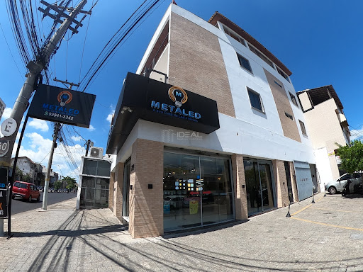 Predio inteiro para venda na av vinte e oito e marco - Campos dos Goytacazes, RJ