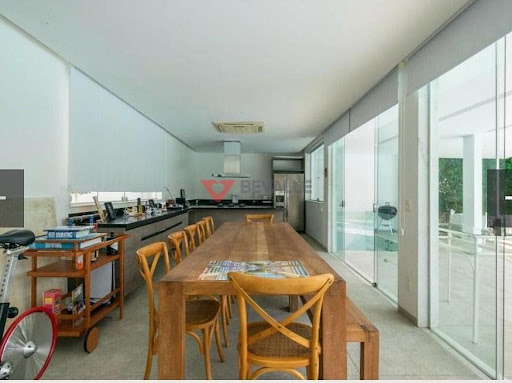 Mansão à venda na Barra da Tijuca: 2.300m², 5 quartos
