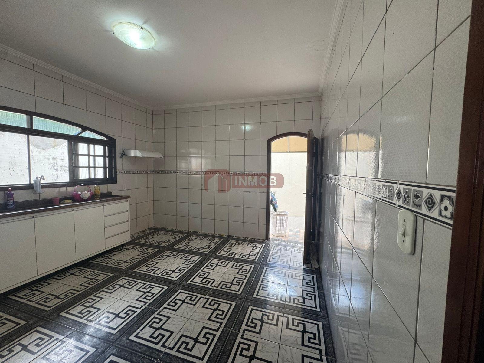 Casa para alugar com 3 quartos, 1 suíte, 1 vaga e 140m² no Vila Sao Geraldo, Taubaté (SP) — foto 9 de 19