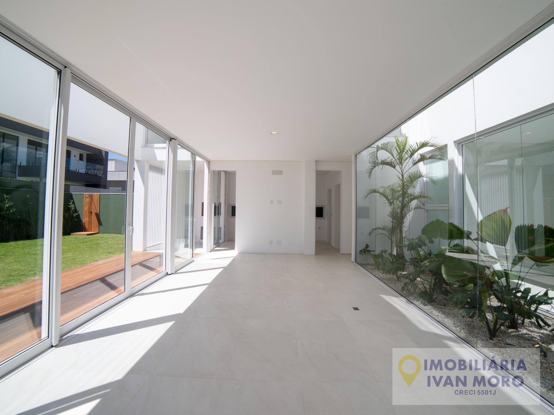 Casa à venda com 4 quartos, 4 suítes, 6 vagas e 297m² no São João do Rio Vermelho, Florianópolis (SC) — foto 8 de 30