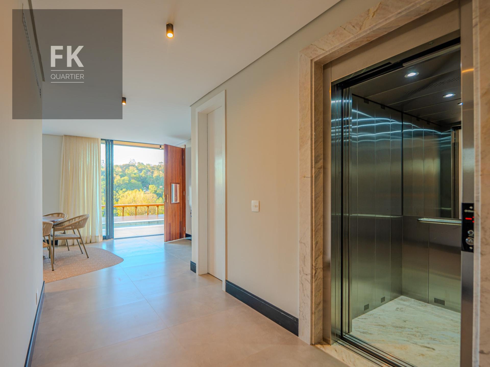 Casa à venda com 5 quartos, 5 suítes, 4 vagas e 409m² no Alphaville, Santana de Parnaíba (SP) — foto 12 de 30