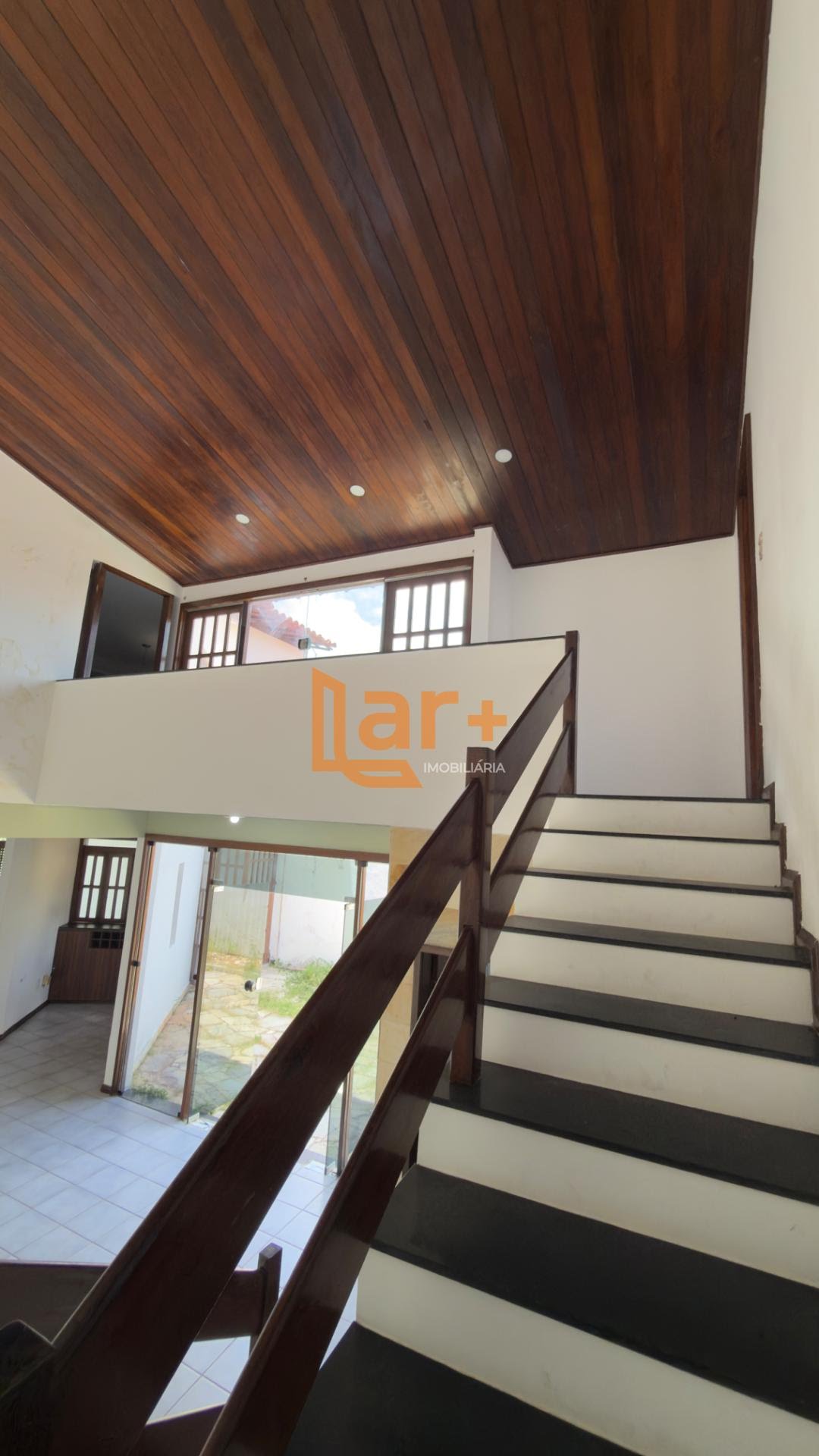 Casa à venda com 6 quartos, 3 suítes, 5 vagas e 327m² no Atalaia, Aracaju (SE) — foto 8 de 30