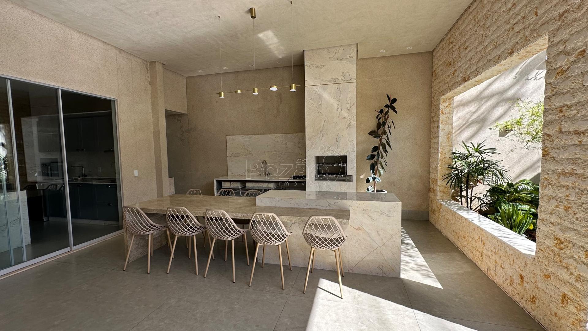 Casa à venda com 3 quartos, 1 suíte, 2 vagas e 225m² no Flamboyant II, Itapuranga (GO) — foto 2 de 13