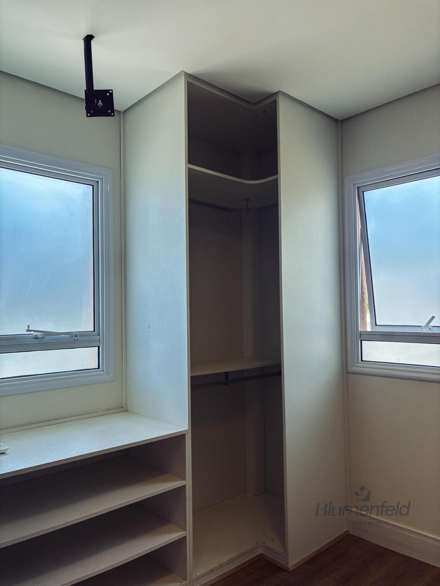 Casa à venda com 4 quartos, 4 suítes, 4 vagas e 338m² no Condomínio Real Park, Arujá (SP) — foto 15 de 28