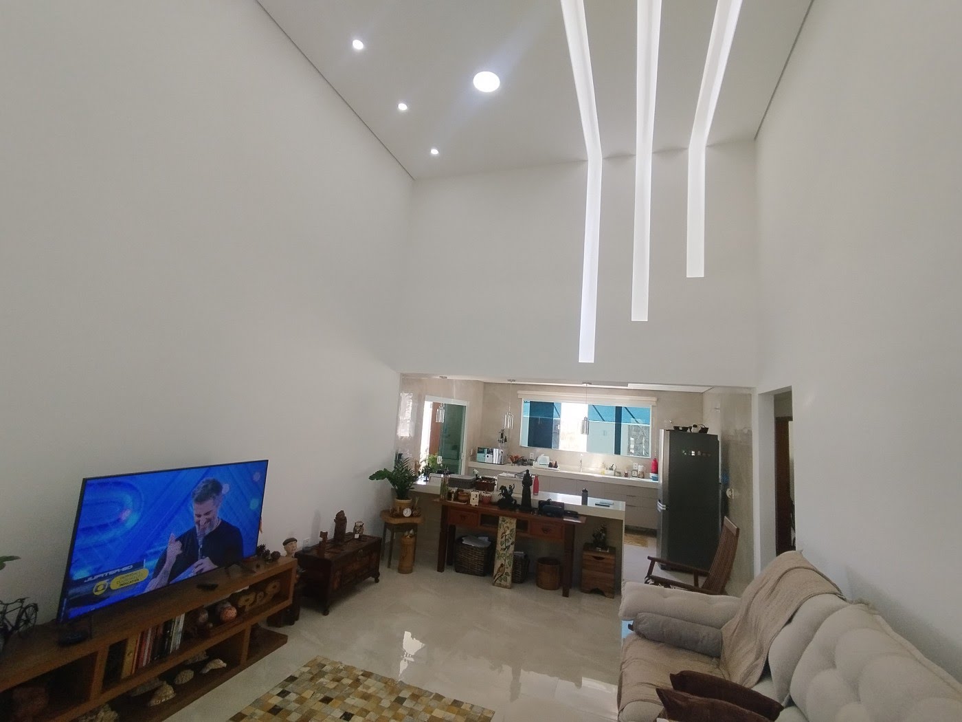 Casa à venda com 3 quartos, 2 suítes, 4 vagas e 475m² no Extensão do Bosque, Rio das Ostras (RJ) — foto 4 de 27