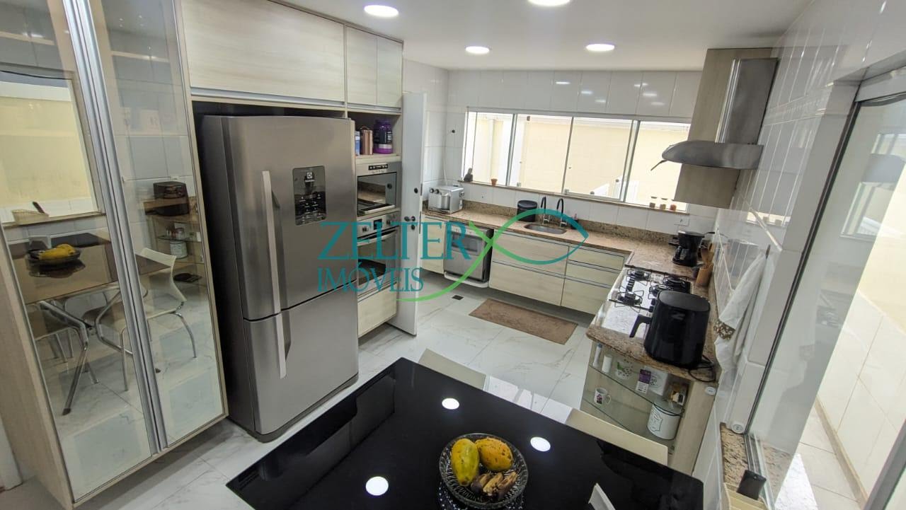 Casa à venda com 4 quartos, 2 suítes, 3 vagas e 272m² no Recreio dos Bandeirantes, Rio de Janeiro (RJ) — foto 19 de 30