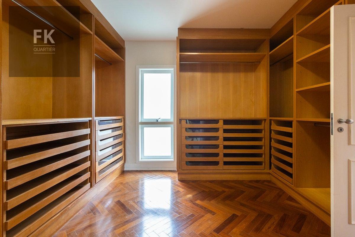 Casa à venda com 4 quartos, 2 suítes, 6 vagas e 430m² no Residencial Morada dos Lagos, Barueri (SP) — foto 28 de 30