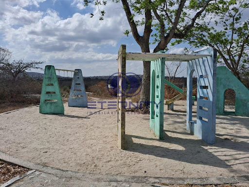 Playgraund