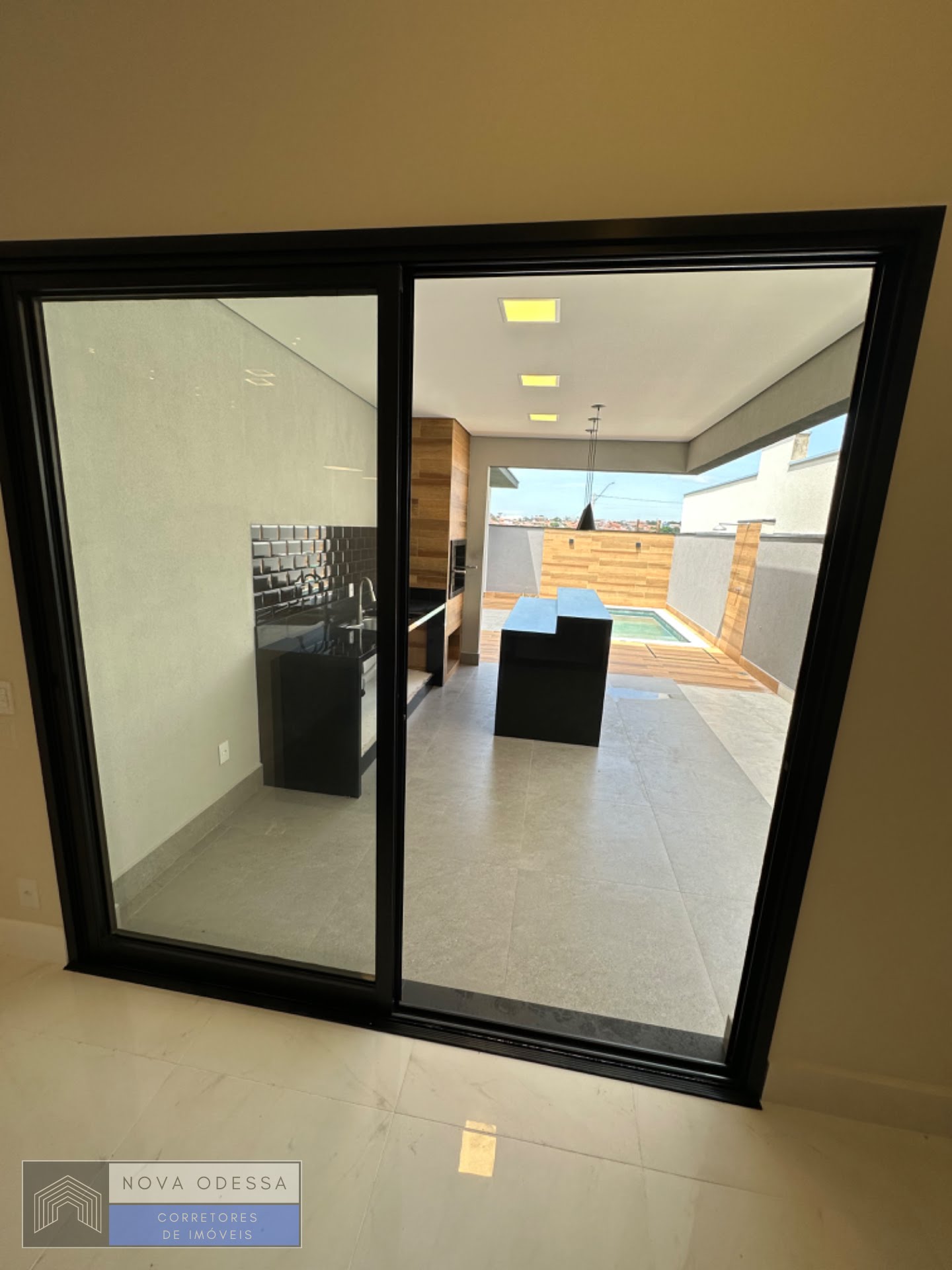 Casa à venda com 3 quartos, 1 suíte, 4 vagas e 185m² no Engenho Velho II, Nova Odessa (SP) — foto 5 de 26