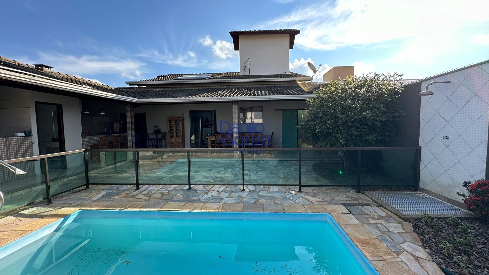 Casa à venda com 3 quartos, 1 suíte, 2 vagas e 360m² no Jardim Imperial, Araxá (MG) — foto 13 de 27