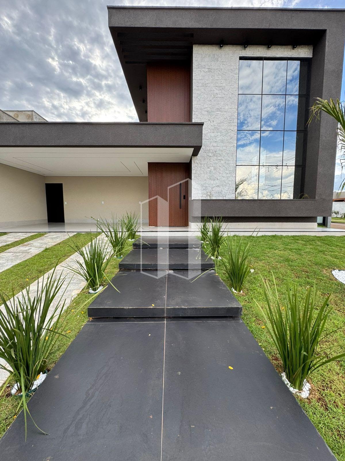 Casa à venda com 3 quartos, 3 suítes, 4 vagas e 206m² no Terras Alpha Residencial 1, Senador Canedo (GO) — foto 22 de 28