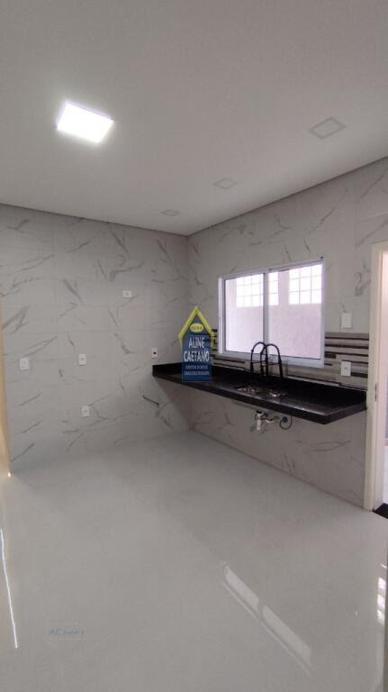 Casa à venda com 3 quartos, 1 suíte, 2 vagas e 110m² no Tupi, Praia Grande (SP) — foto 5 de 30