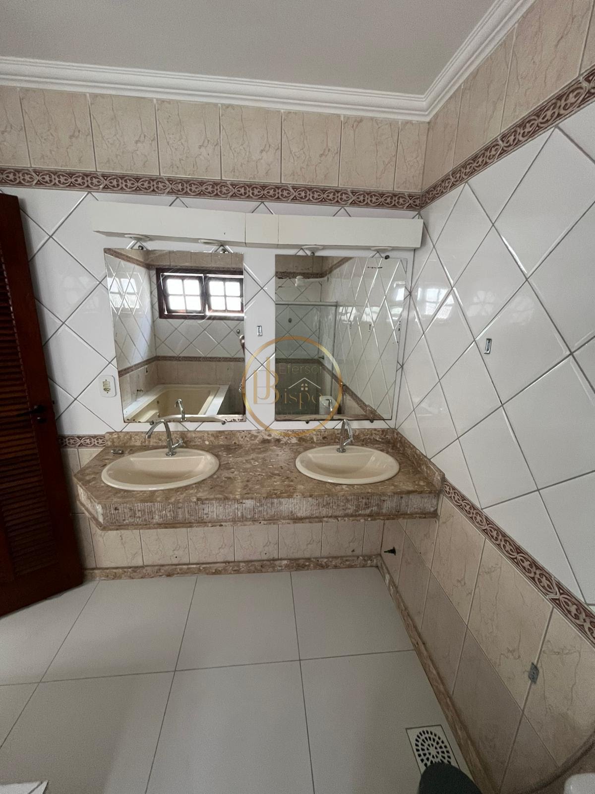 Casa à venda com 4 quartos, 2 suítes, 2 vagas e 210m² no Centro, Porto Seguro (BA) — foto 12 de 29