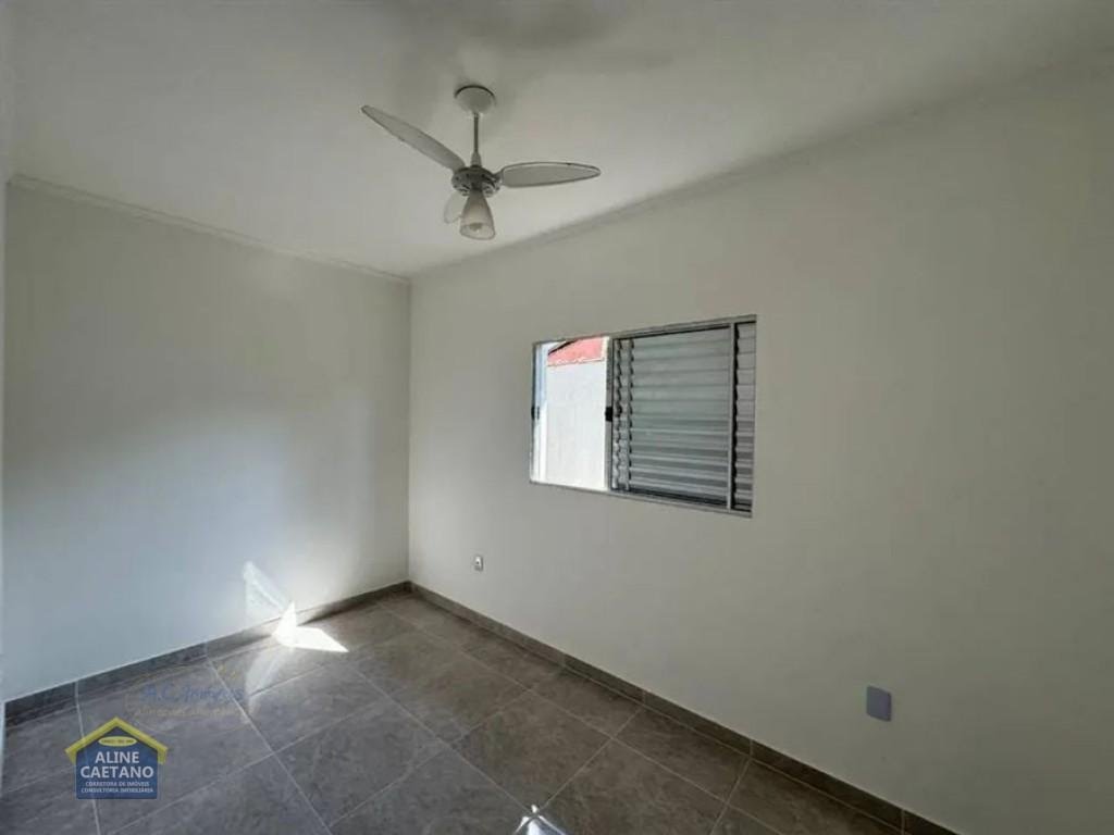 Casa à venda com 3 quartos, 1 suíte, 2 vagas e 194m² no Guilhermina, Praia Grande (SP) — foto 7 de 20