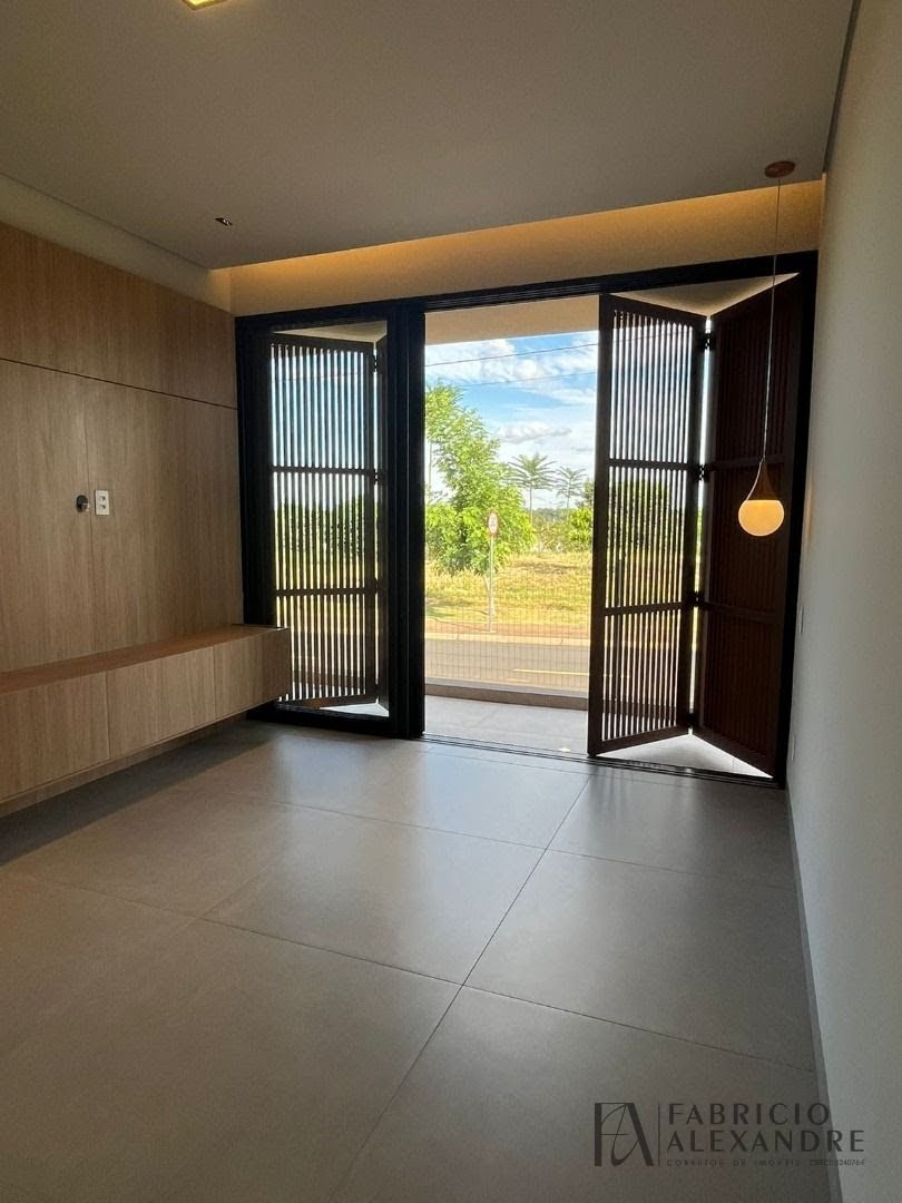 Casa à venda com 3 quartos, 3 suítes, 4 vagas e 250m² no Iguatemi, São José do Rio Preto (SP) — foto 3 de 4