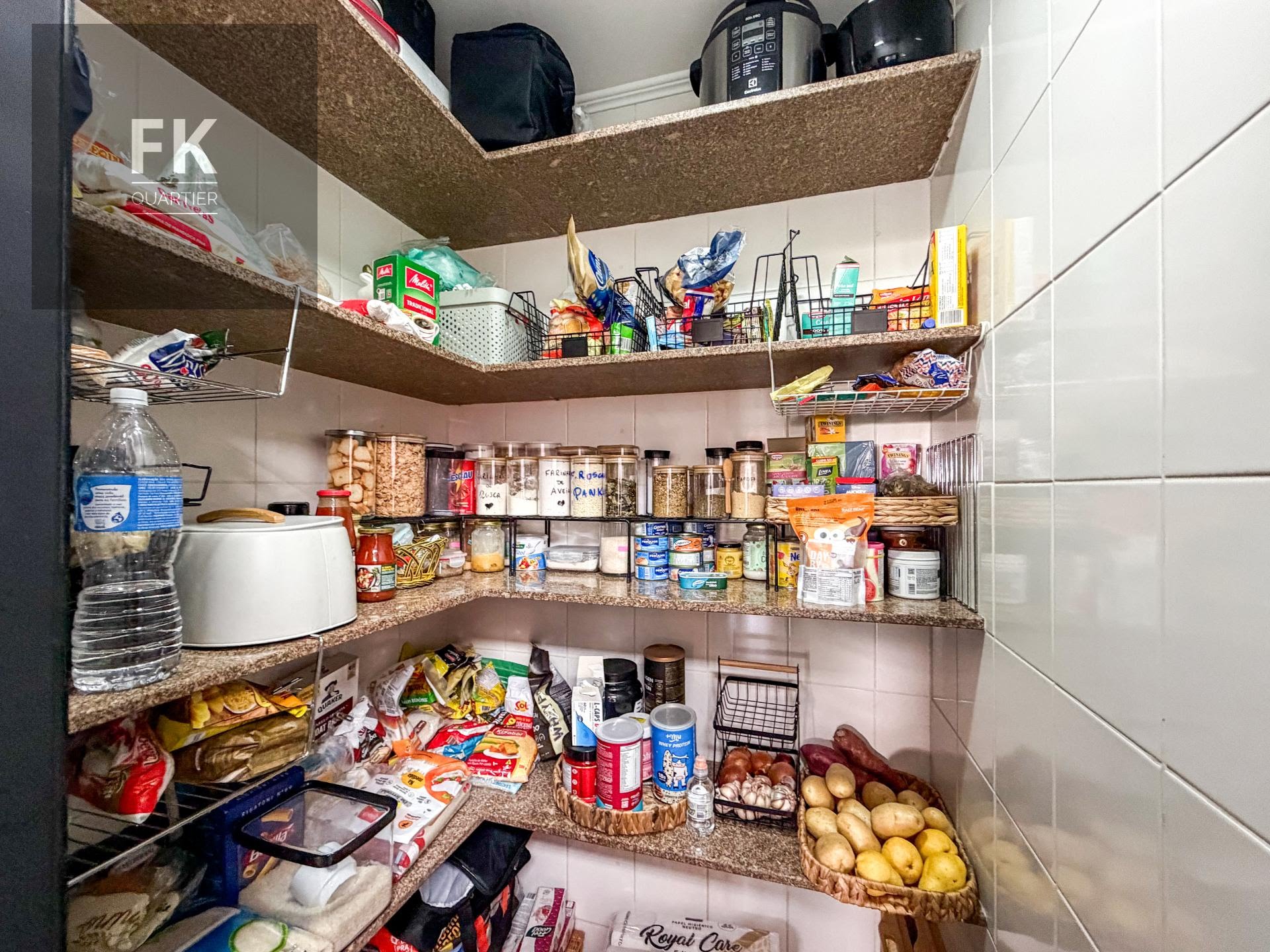 Casa à venda com 4 quartos, 2 suítes, 6 vagas e 400m² no Alphaville Residencial Dois, Barueri (SP) — foto 28 de 30