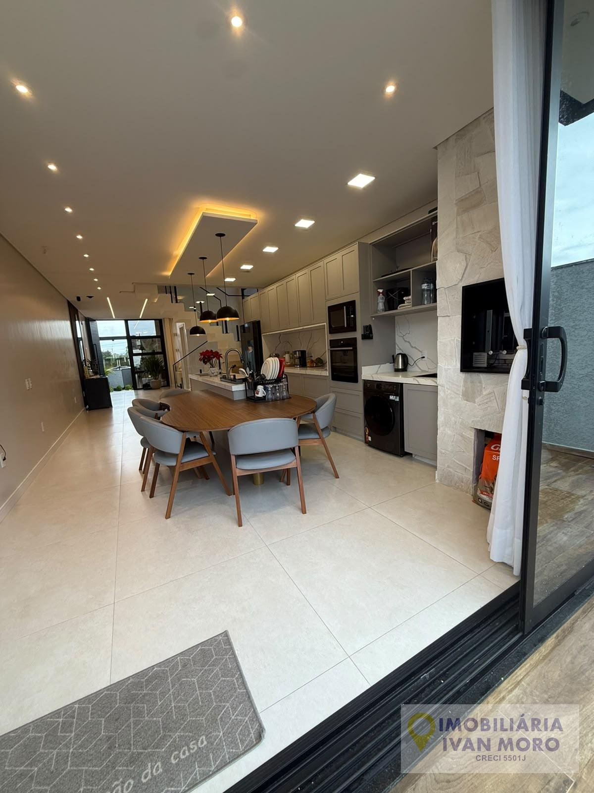 Casa à venda com 3 quartos, 1 suíte, 2 vagas e 192m² no Canasvieiras, Florianópolis (SC) — foto 28 de 30