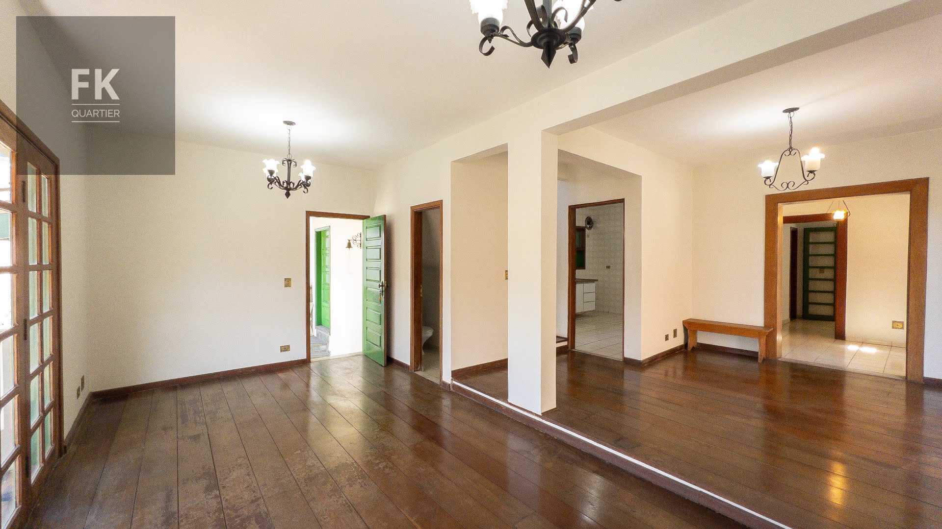 Casa à venda com 3 quartos, 1 suíte, 4 vagas e 171m² no Chácara Pavoeiro, Cotia (SP) — foto 2 de 25