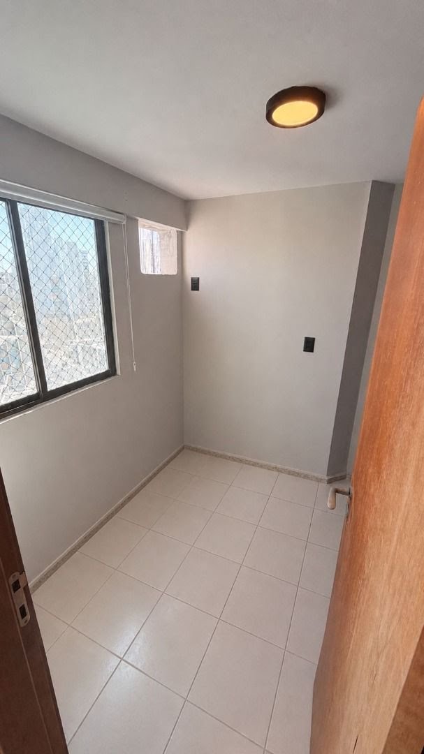 Apartamento à venda com 2 quartos, 1 suíte, 1 vaga e 69m² no Casa Amarela, Recife (PE) — foto 4 de 12