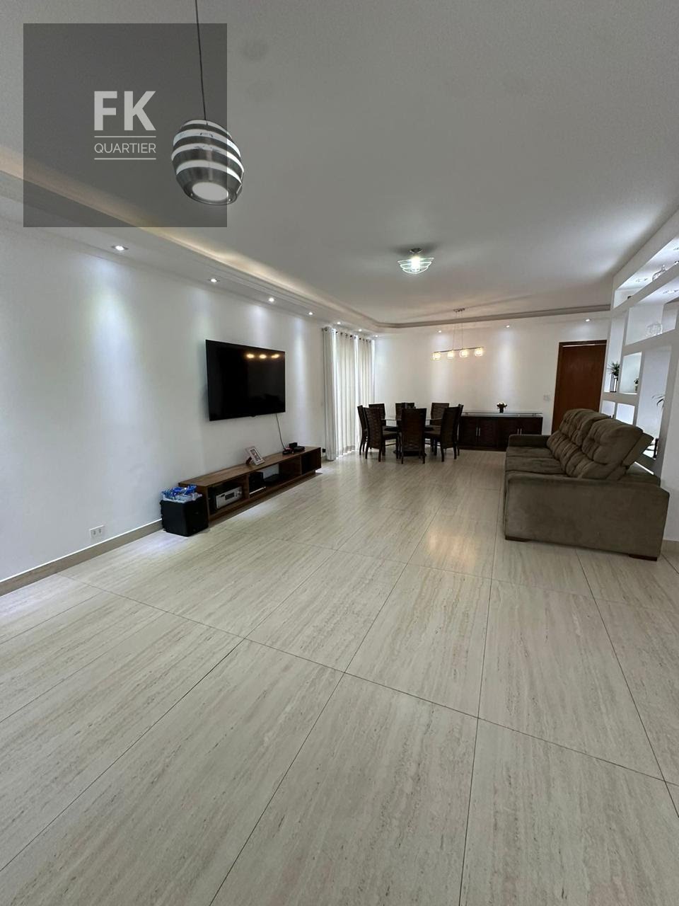 Casa à venda com 4 quartos, 3 suítes, 4 vagas e 308m² no Alphaville, Santana de Parnaíba (SP) — foto 3 de 30