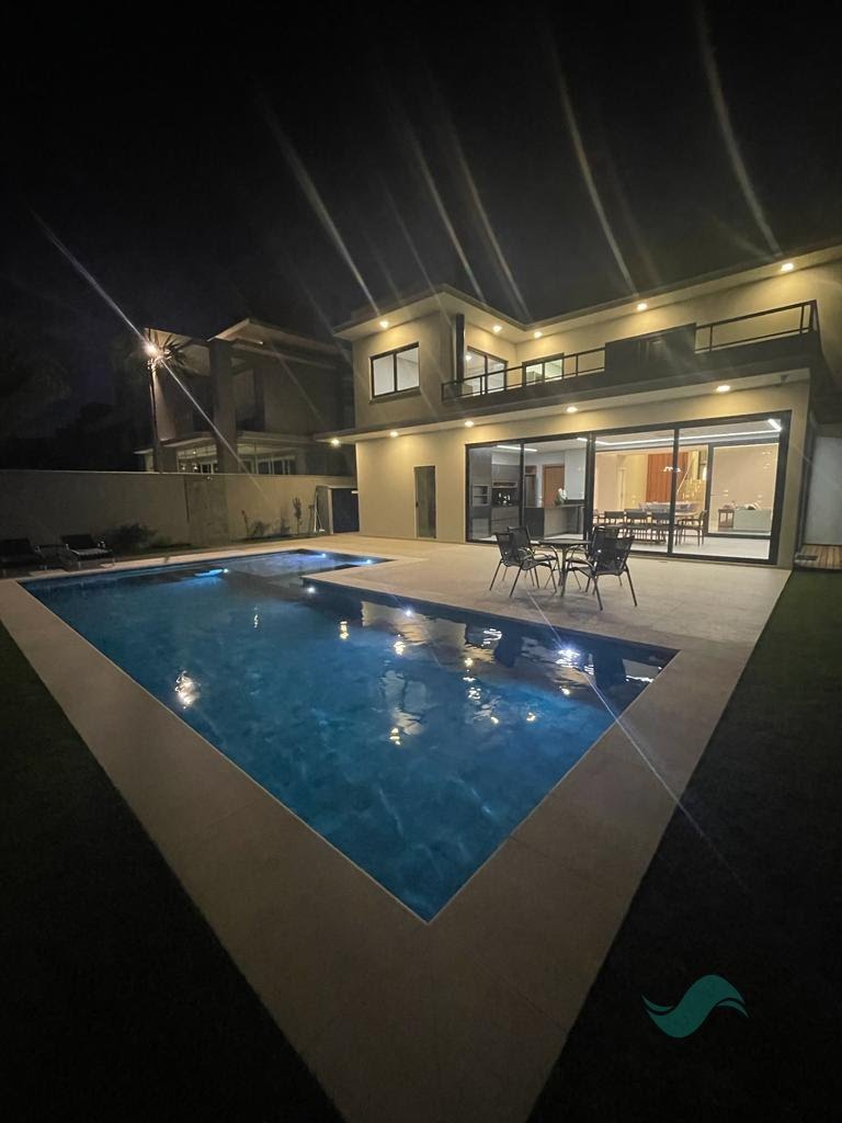 Casa à venda com 5 suítes, 3 vagas e 410m² no Jurerê Internacional, Florianópolis (SC) — foto 23 de 27