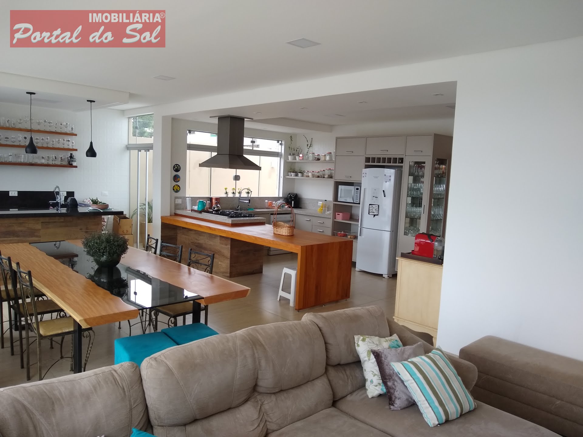 Casa à venda com 6 quartos, 4 suítes, 4 vagas e 377m² no Jardim Egéa, Santo Antônio da Platina (PR) — foto 7 de 9