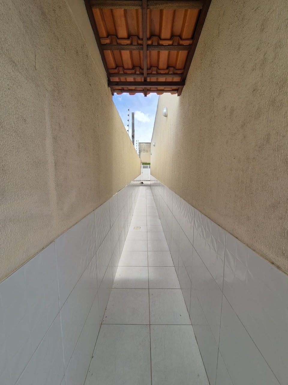 Casa à venda com 2 quartos, 1 suíte, 1 vaga e 81m² no Mangabeira, Feira de Santana (BA) — foto 3 de 28