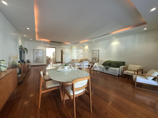 Apartamento à venda em Copacabana, 272m², 3 quartos, 2 suítes, 5 banheiros por R$2.300.000. Confira!