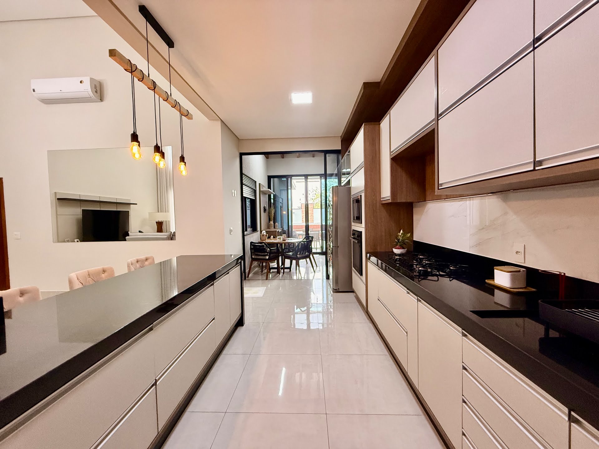 Casa à venda com 3 quartos, 3 suítes, 4 vagas e 137m² no Jardim Bréscia, Indaiatuba (SP) — foto 17 de 30