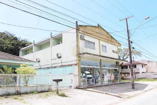 Lateral Comercio 