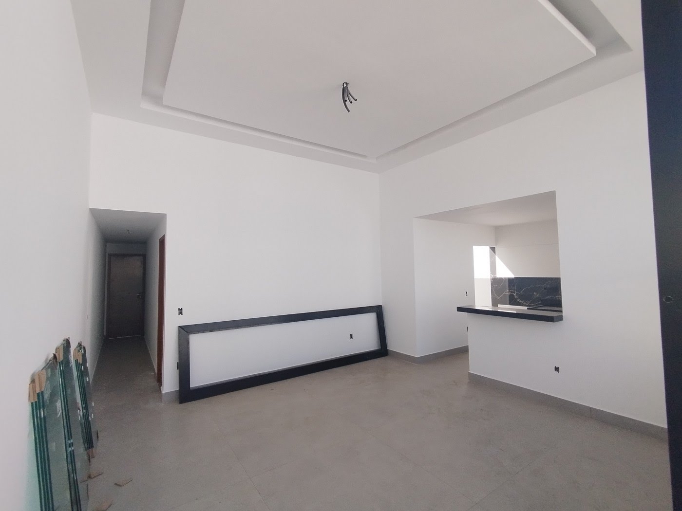 Casa à venda com 3 quartos, 1 suíte, 2 vagas e 200m² no Extensão do Bosque, Rio das Ostras (RJ) — foto 3 de 8