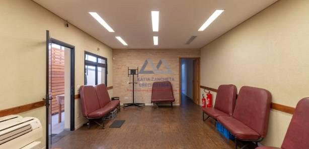 Comercial à venda com 1 banheiro, 2 vagas e 228m² no Vila Guarani (zona Sul), São Paulo — foto principal