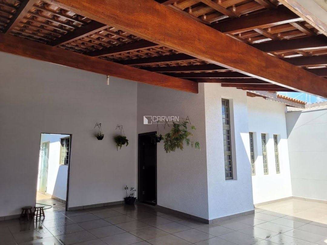 Casa à venda com 3 quartos, 1 suíte, 4 vagas e 170m² no Jardim Jóquei Clube, Ribeirão Preto (SP) — foto 7 de 11