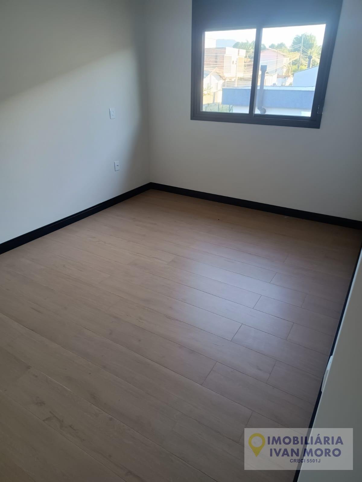 Casa à venda com 4 quartos, 3 suítes, 4 vagas e 250m² no São João do Rio Vermelho, Florianópolis (SC) — foto 24 de 30