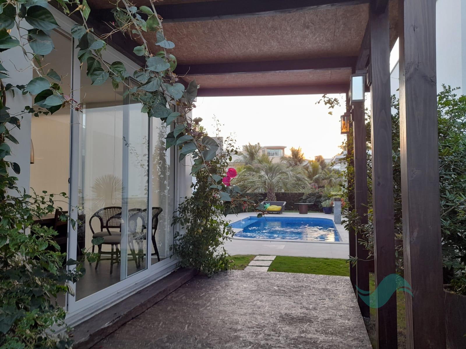 Casa à venda com 4 quartos, 4 suítes, 5 vagas e 500m² no Jurerê Internacional, Florianópolis (SC) — foto 15 de 30