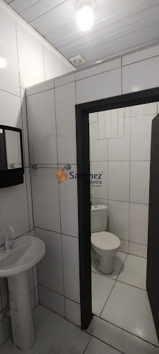 Salão no Centro em Mogi das Cruzes com 1 banheiro