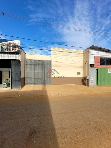 Galpão / Depósito / Armazém no bairro Água Branca  -  Unaí
