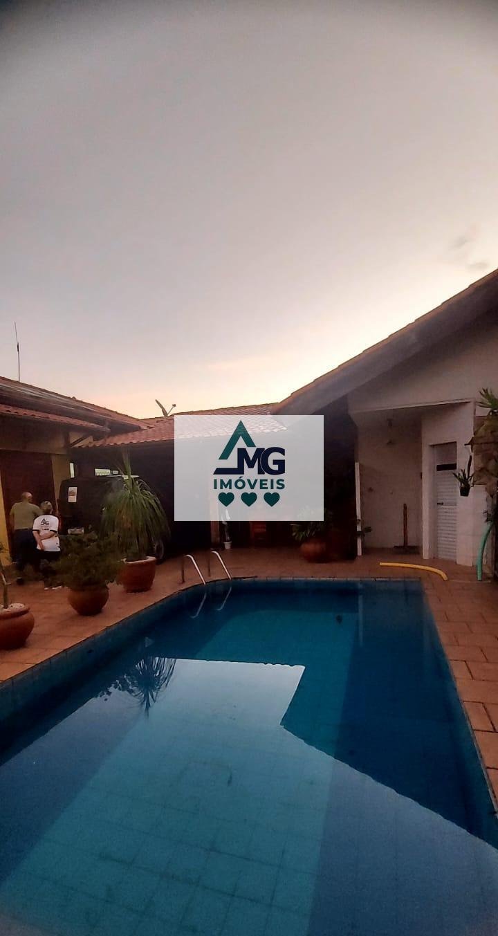 Casa à venda com 4 quartos, 1 suíte, 3 vagas e 424m² no Chácara das Rosas, Três Corações (MG) — foto 29 de 30