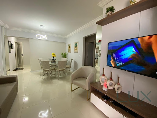 Apartamento em Meia Praia FRENTE MAR  -  Itapema