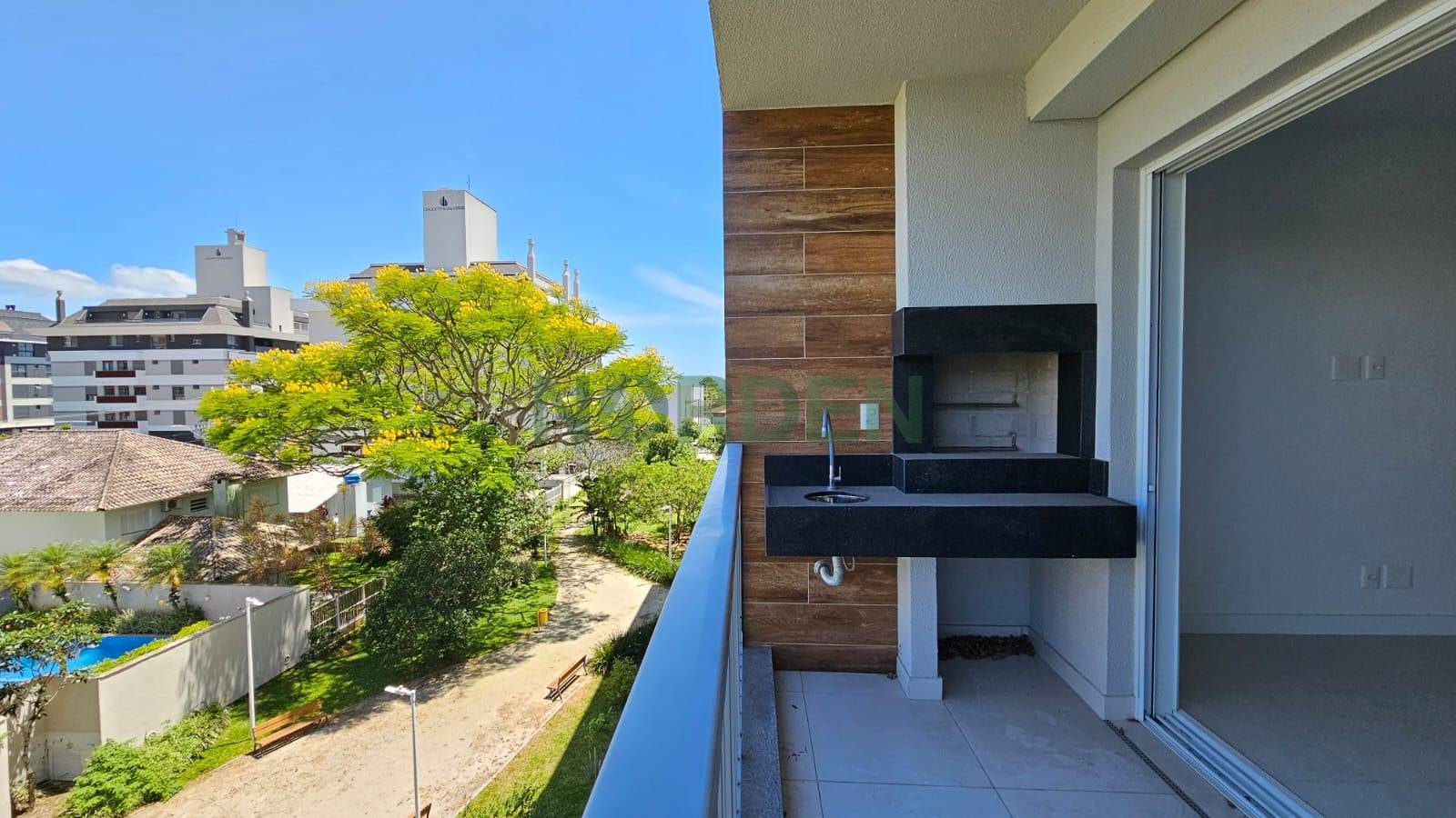 Apartamento 03 Dorm. de 105 m² com 3 quartos no Moreias4, Jurerê