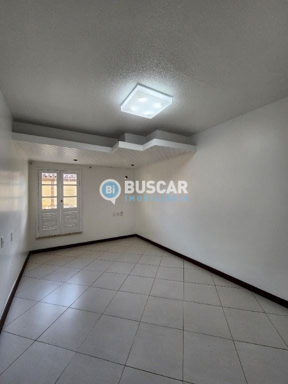 Casa à venda com 3 quartos, 1 suíte, 4 vagas e 870m² no Muchila, Feira de Santana (BA) — foto 8 de 22