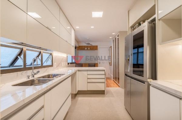 Apartamento à venda com 4 quartos, 3 suítes, 2 vagas e 325m² no Jardim Botânico, Rio de Janeiro (RJ) — foto 19 de 20