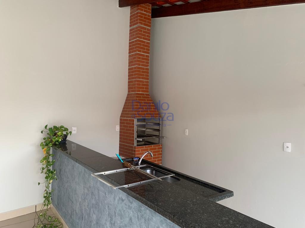 Casa à venda com 3 quartos, 1 suíte, 4 vagas e 410m² no Camuá, Araxá (MG) — foto 11 de 12