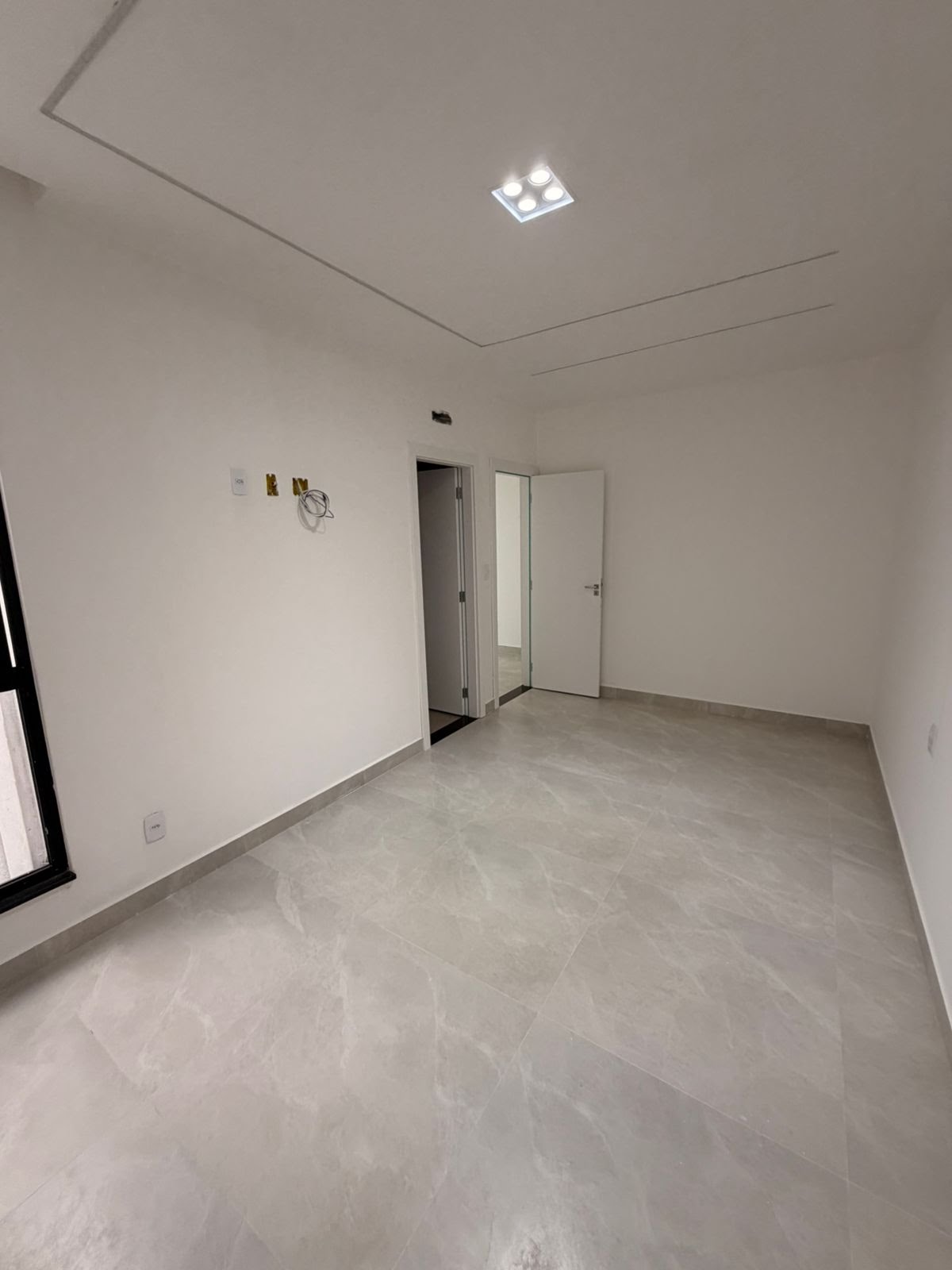 Casa à venda com 3 quartos, 1 suíte e 211m² no Nova Esperança, Feira de Santana (BA) — foto 11 de 30