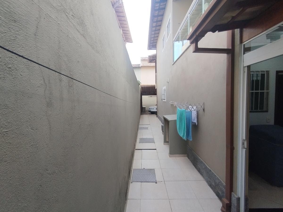 Casa à venda com 3 quartos, 2 suítes, 2 vagas e 150m² no Jardim Mariléa, Rio das Ostras (RJ) — foto 26 de 28