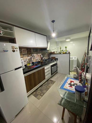 Apartamento térreo com 2 quartos com suíte