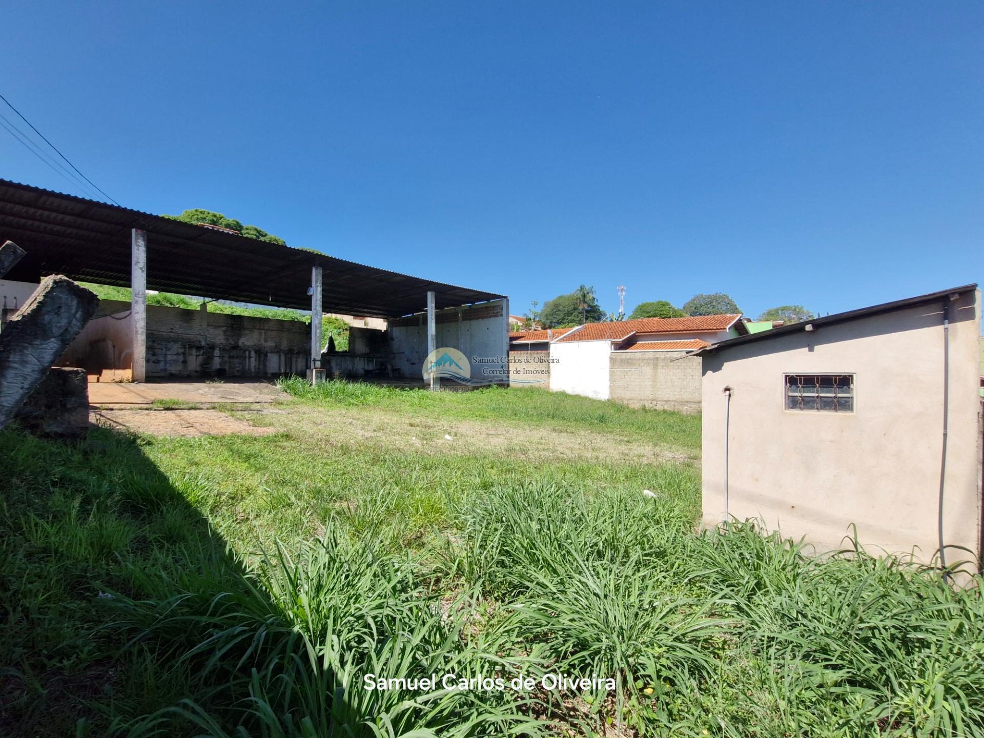 Terreno com 1.000 m²