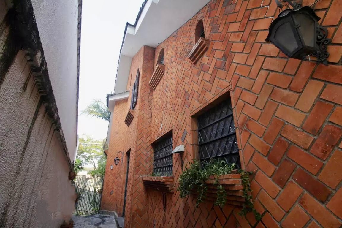 Casa à venda com 6 quartos, 4 suítes, 9 vagas e 600m² no Morumbi, São Paulo (SP) — foto 14 de 30